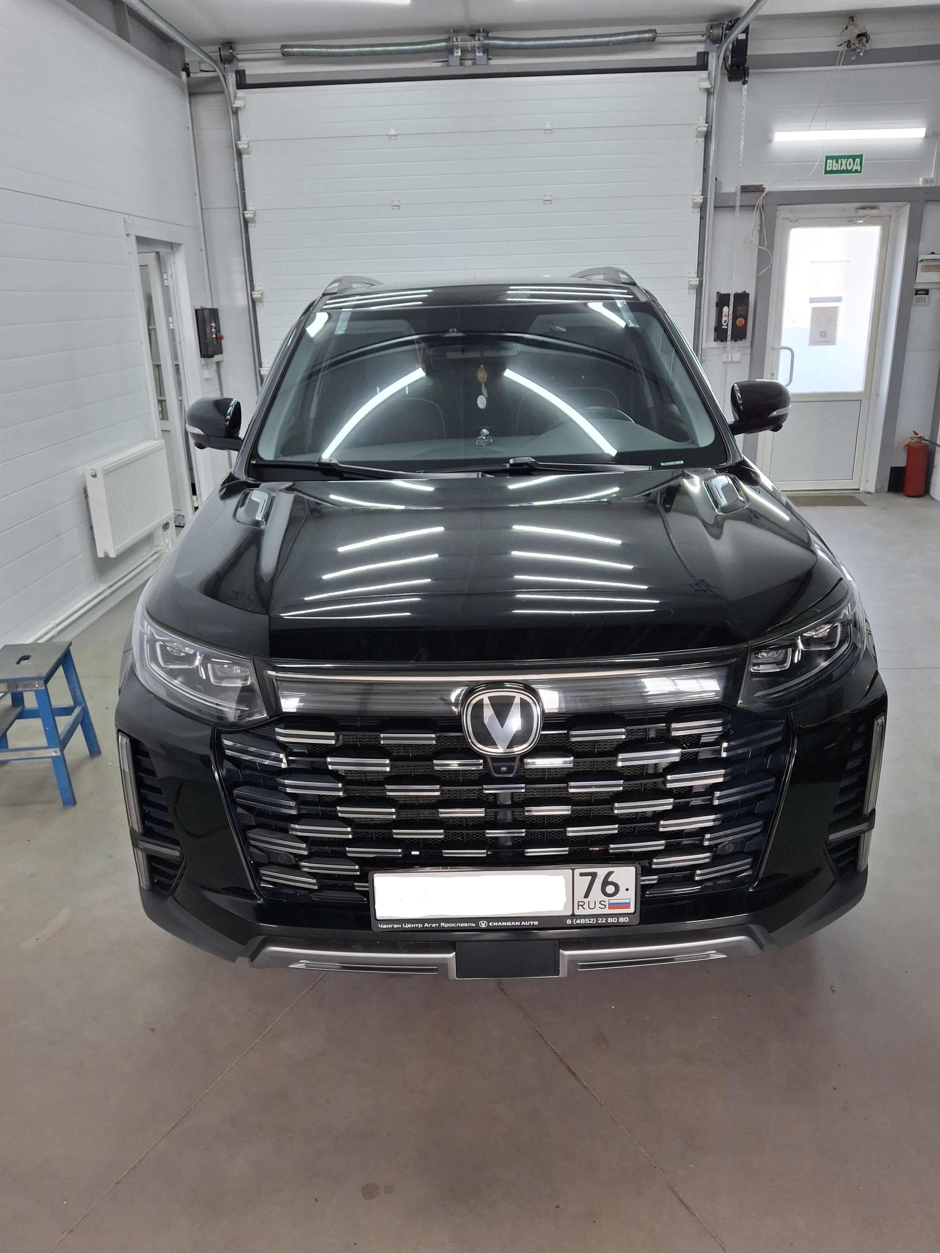 Замена лобового стекла Changan CS95