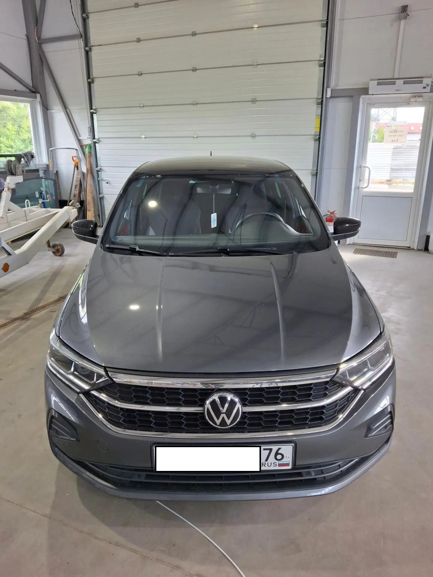 Замена лобового стекла на Volkswagen Polo