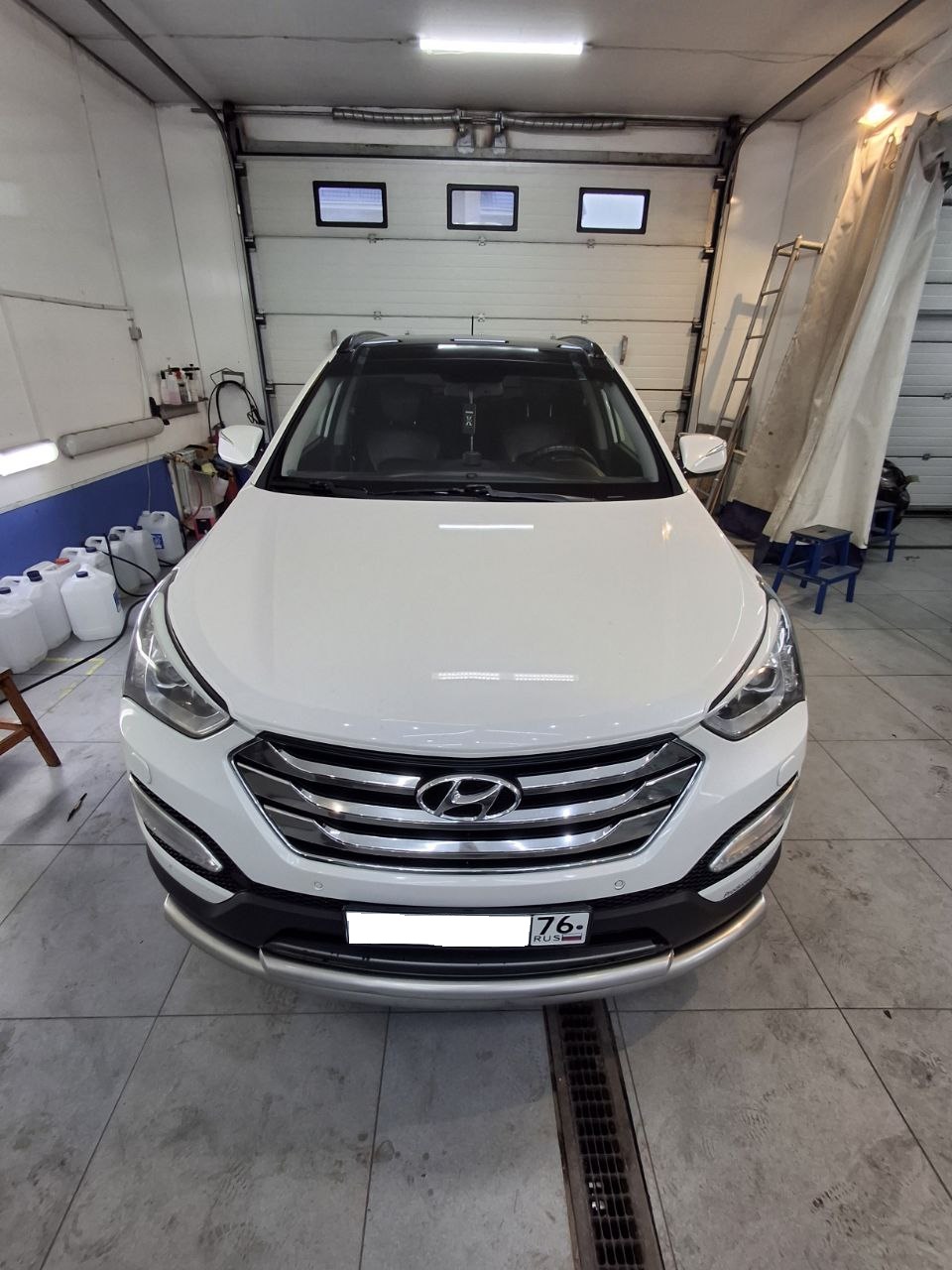 Замена лобового стекла на Hyundai Santa Fe
