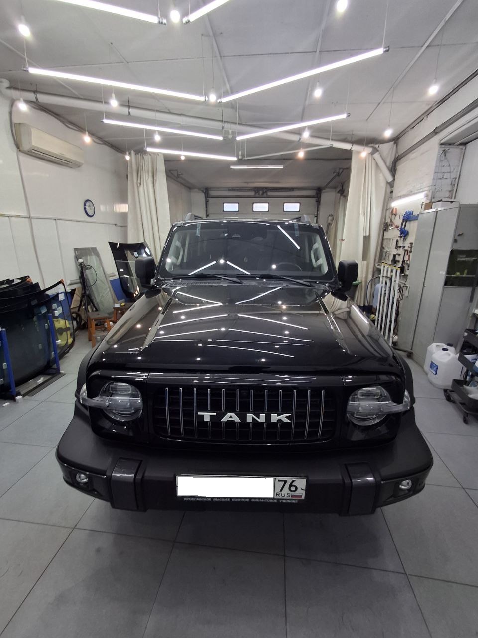Замена лобового стекла на TANK