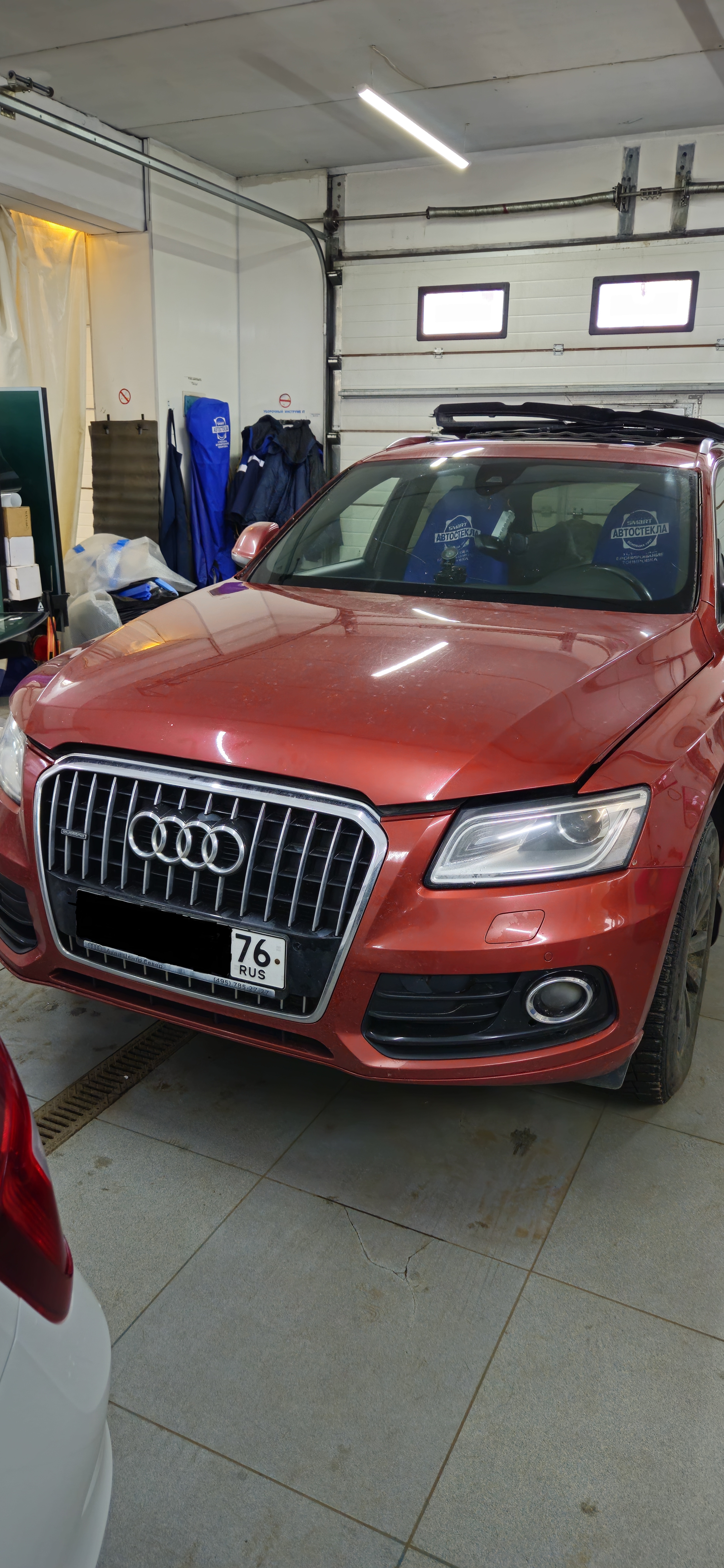 Замена лобового стекла на AUDI Q5