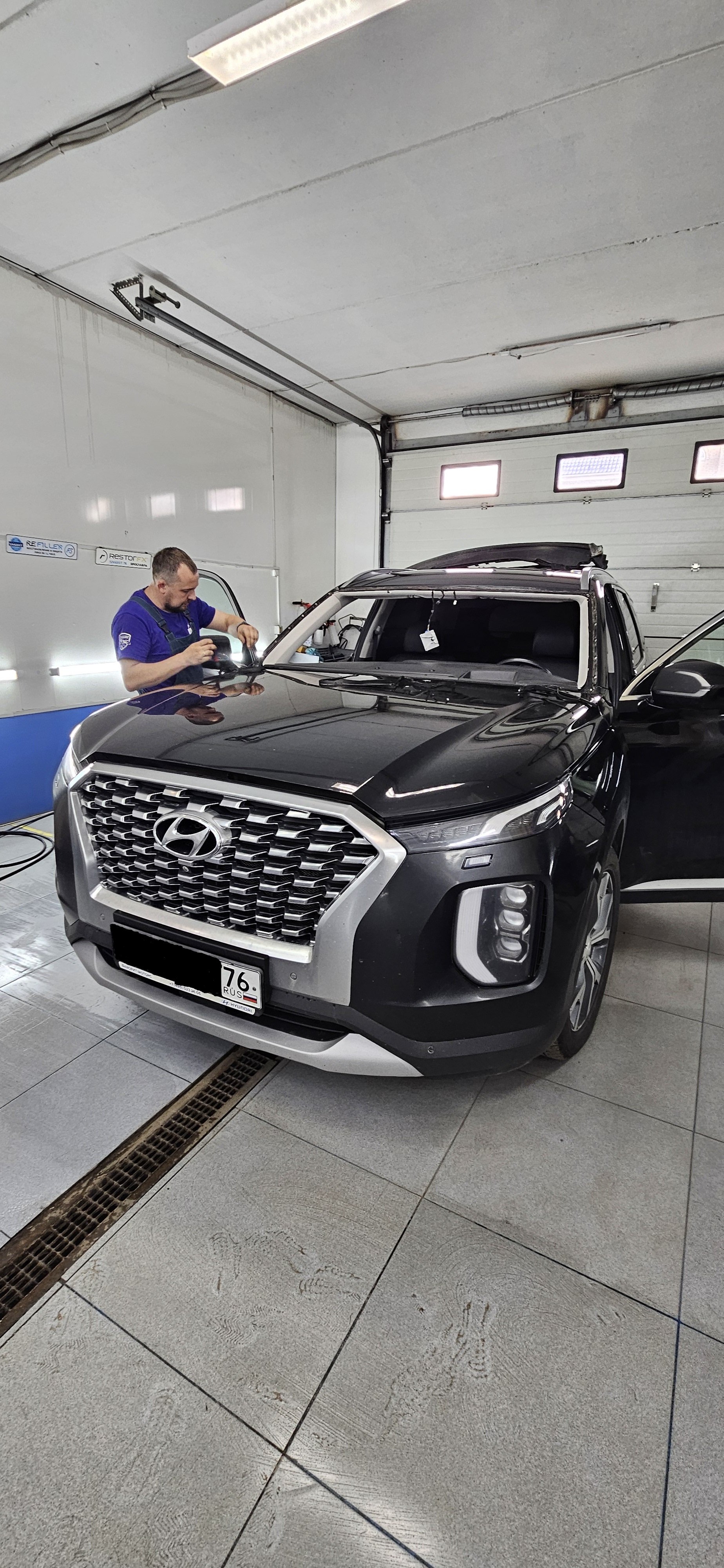 Замена стекла на Hyundai Palisade: профессиональный подход