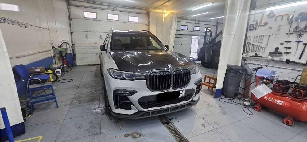 Замена лобового стекла на автомобиле BMW X7