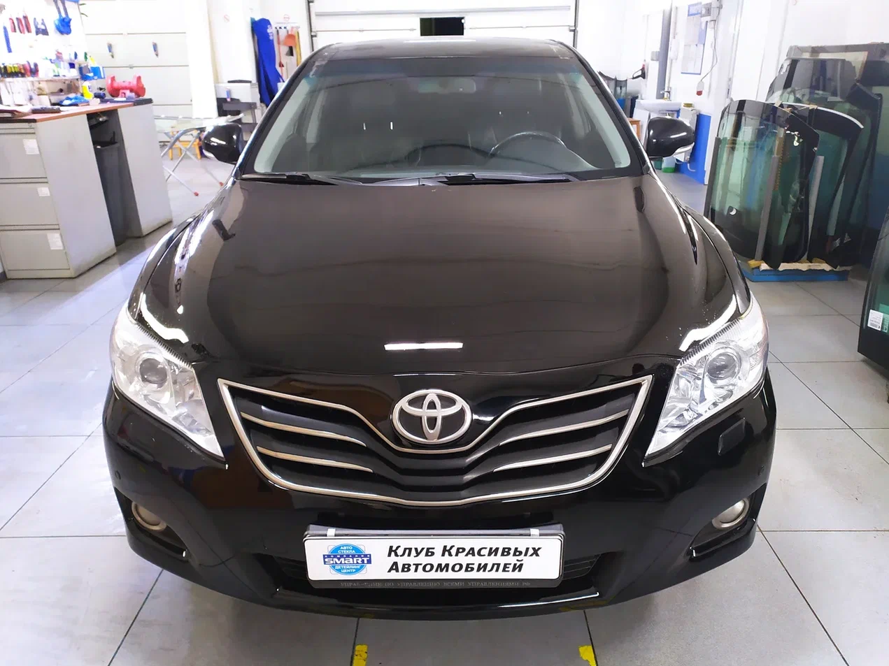 Замена лобового стекла Toyota Camry