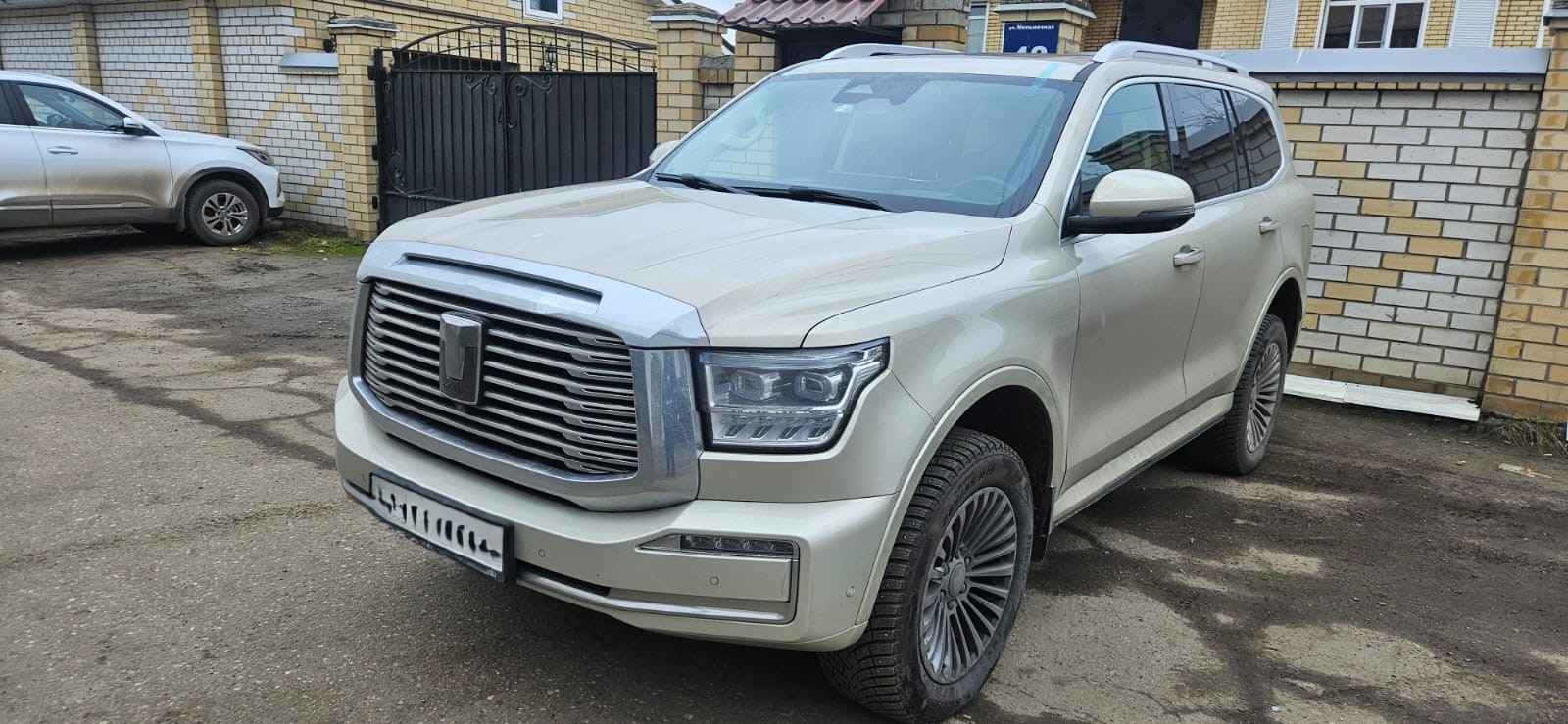 Замена лобового стекла на любой автомобиль из Китая
