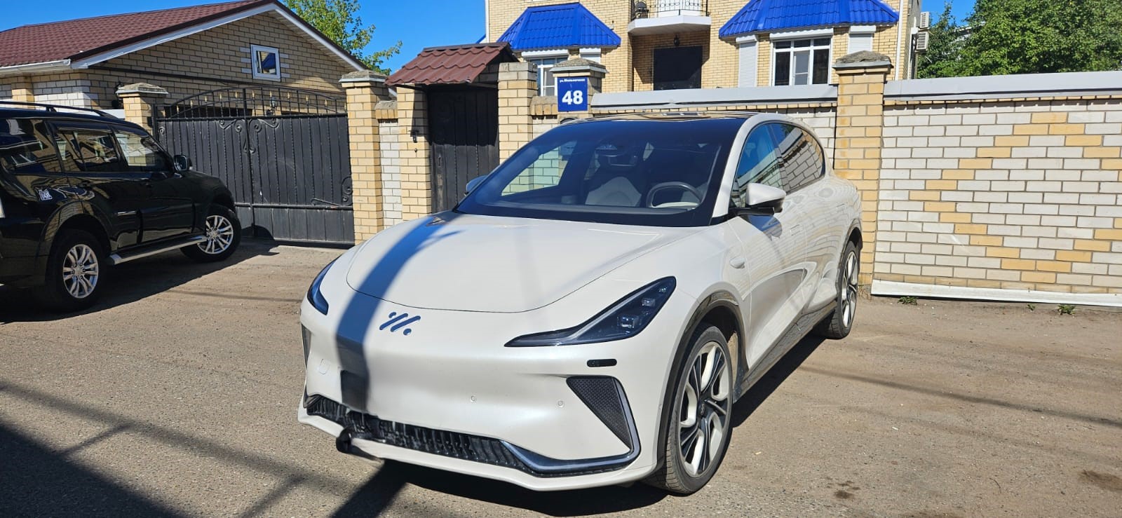 Привозим автостекла на редкие автомобили!