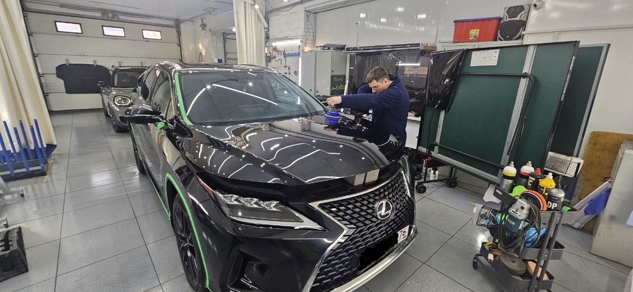 Отполировали к весне автомобиль Lexus.